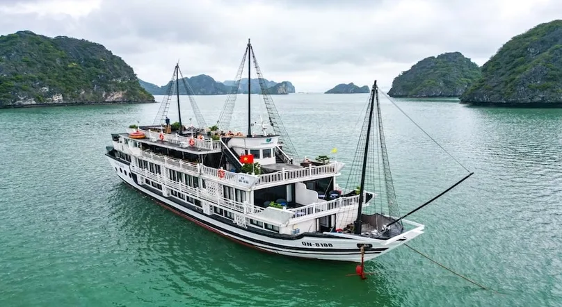 Oasis Bay Cruise 2 Days/1 Night