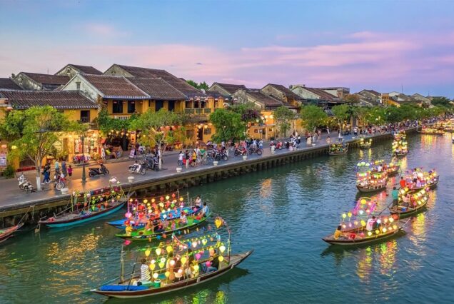 Magic of Hoi An – City Walking Tour & Lantern Boat Experience