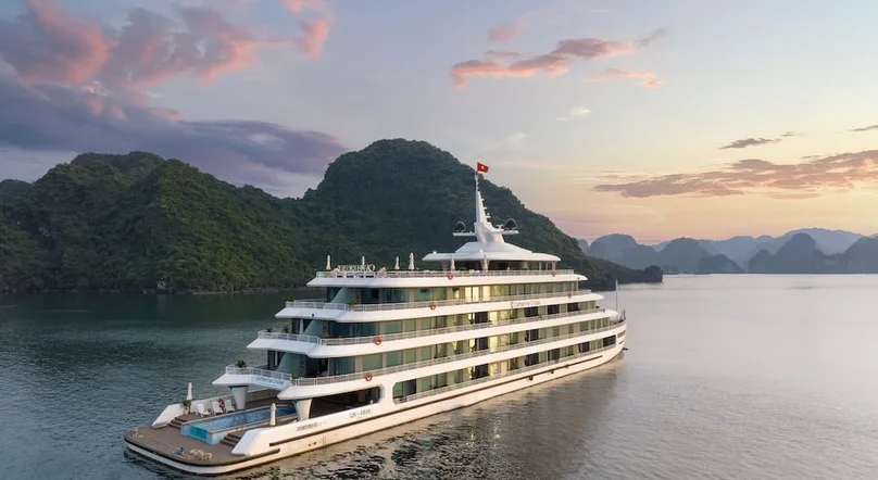 Catherine Cruise – Indochine Luxury (Best for Couples) gallery