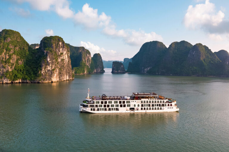 Indochine Premium Cruise 2 Days/1 Night