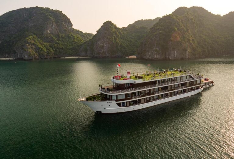 La Casta Regal Cruise 2 Days/1 Night