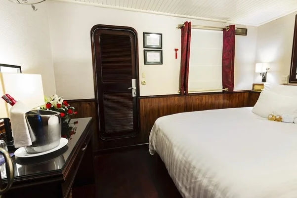 Emeraude Cruise 3 Days/2 Nights onboard