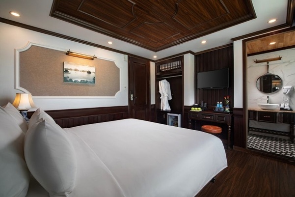 La Casta Regal Cruise 2 Days/1 Night gallery