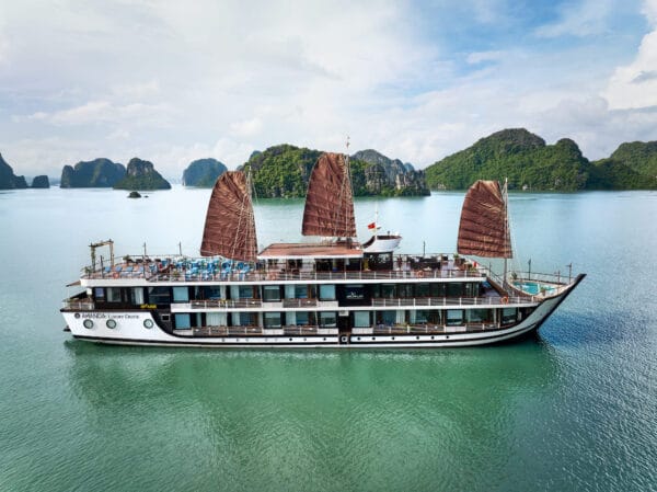 Amanda Luxury Cruise