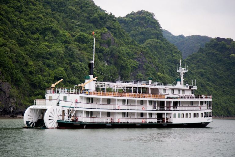 Emeraude Cruise 2 Days/1 Night