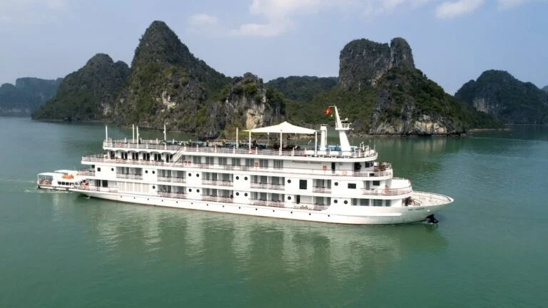 Paradise Grand Cruise 3 Days/2 Nights