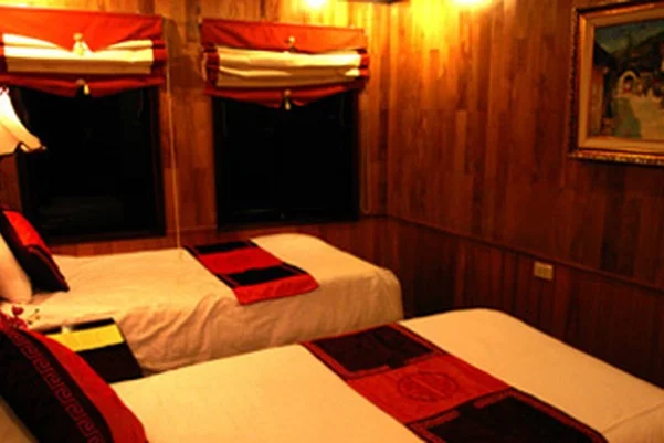 Annam Junk 3 Days/2 Nights onboard