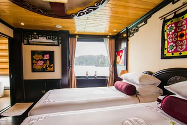 Dragon Legend Cruise 3 Days/2 Nights onboard