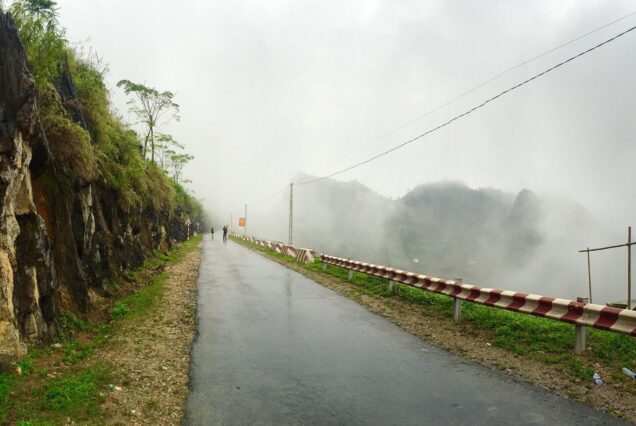 Karst mountains at Pai Lung, Meo Vac
