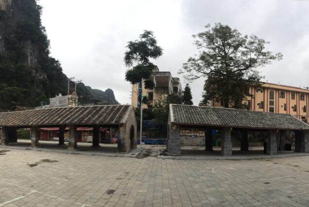 Dong Van town below the karst peaks