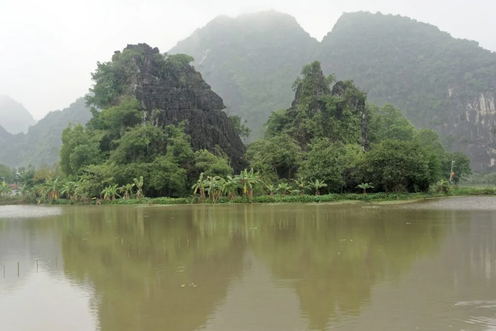 Ninh Binh Day Trip from Hanoi: Hoa Lu, Tam Coc Boat, Cycling and Mua Cave