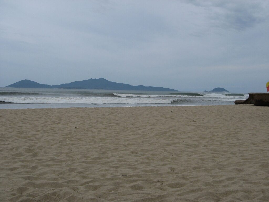 Cham Island Speedboat Day Trip with Snorkelling and Seafood Lunch gallery