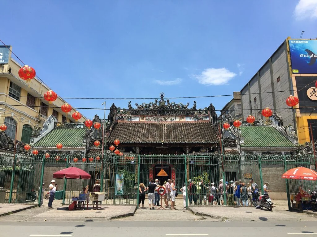 Saigon Chinatown by Cyclo Half Day Private Tour