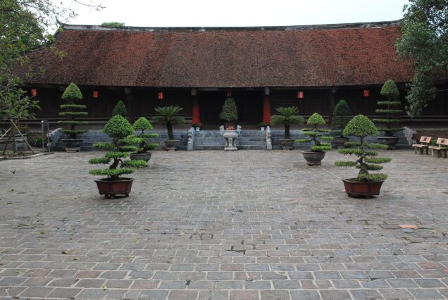 Ngự Triều Di Quy communal house inside Cổ Loa Citadel