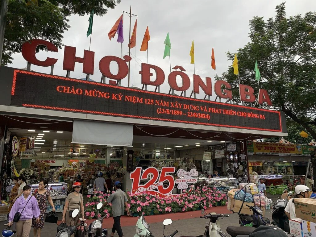 Hue Imperial City and Dong Ba Market Guided Walk gallery