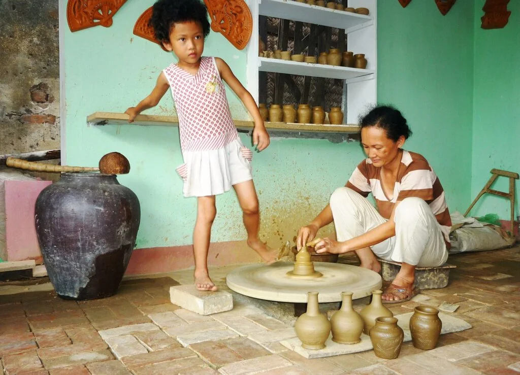 Hoi An Craft Villages by Bike: Thanh Ha Pottery, Kim Bong and Tra Que