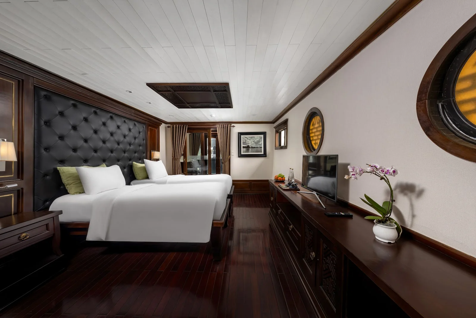 Garden Peak Cruise 2 Days/1 Night cabin