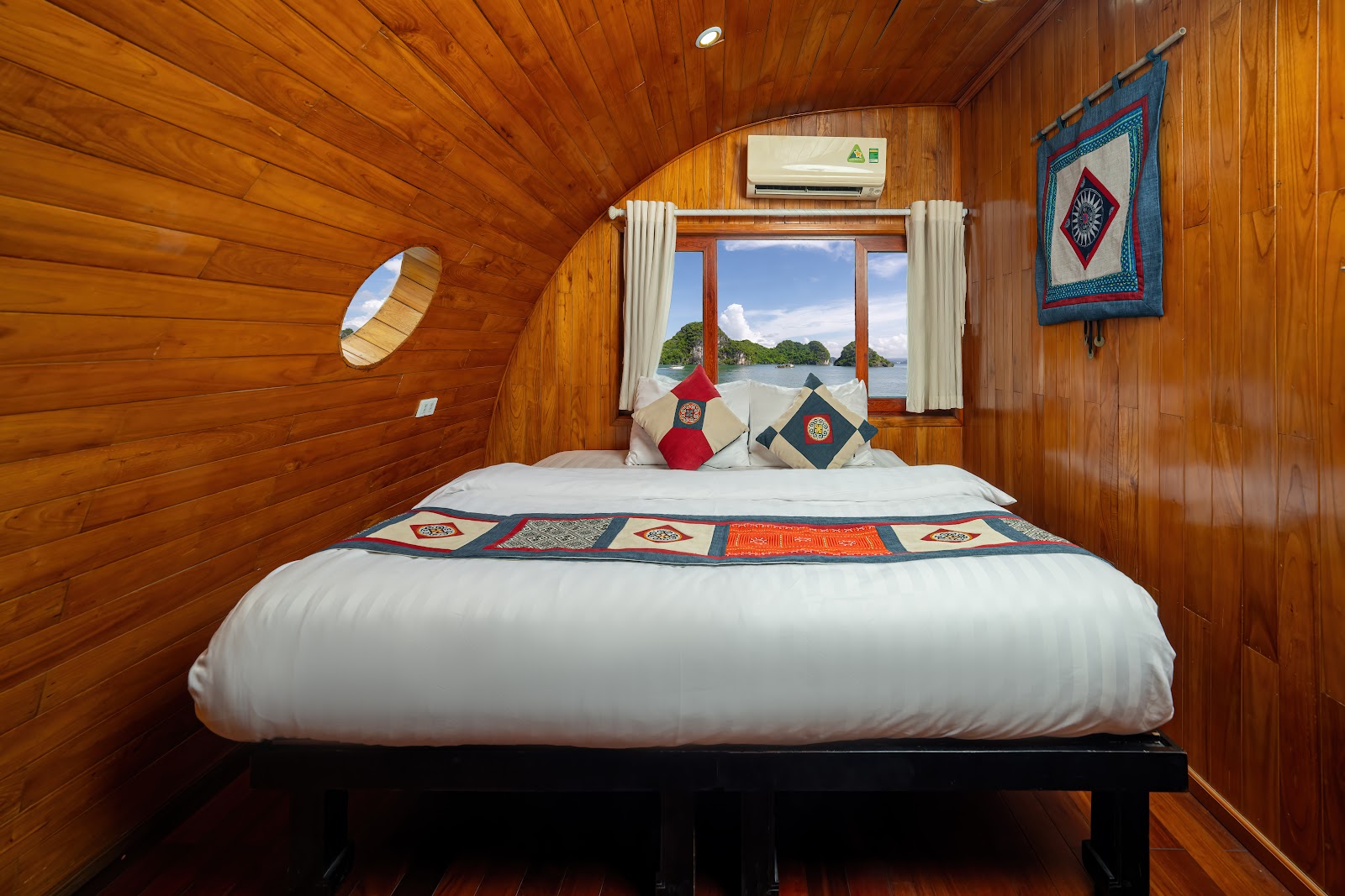 Sunlight Boutique 5 Cruise 2 Days/1 Night cabin