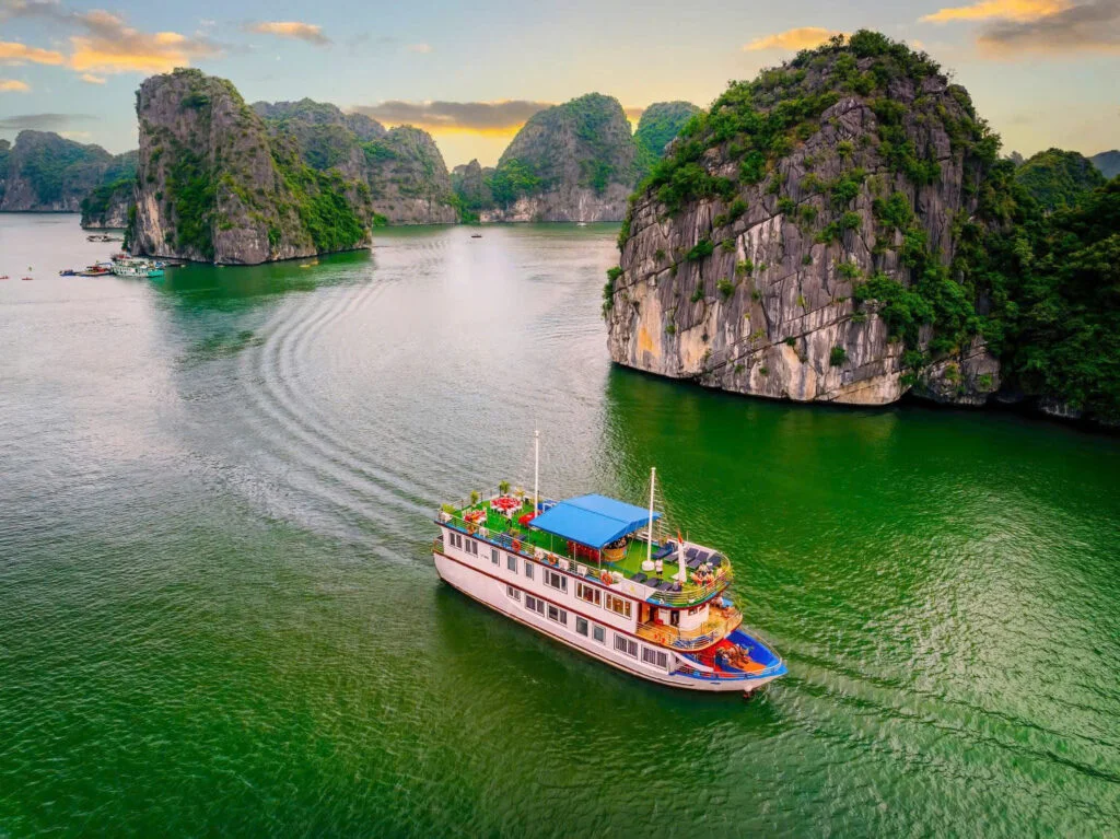 Sunlight Premium Cruise 3 Days/2 Nights